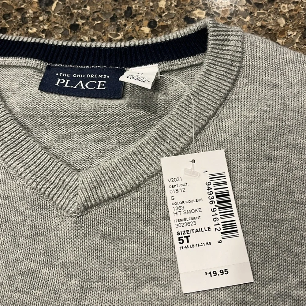 NWT! The Children’s Place gray sweater